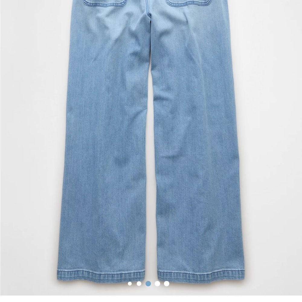 AE Dreamy Drape Low-Rise Ultra Wide-Leg Pull-On Jean - Picture 6 of 10